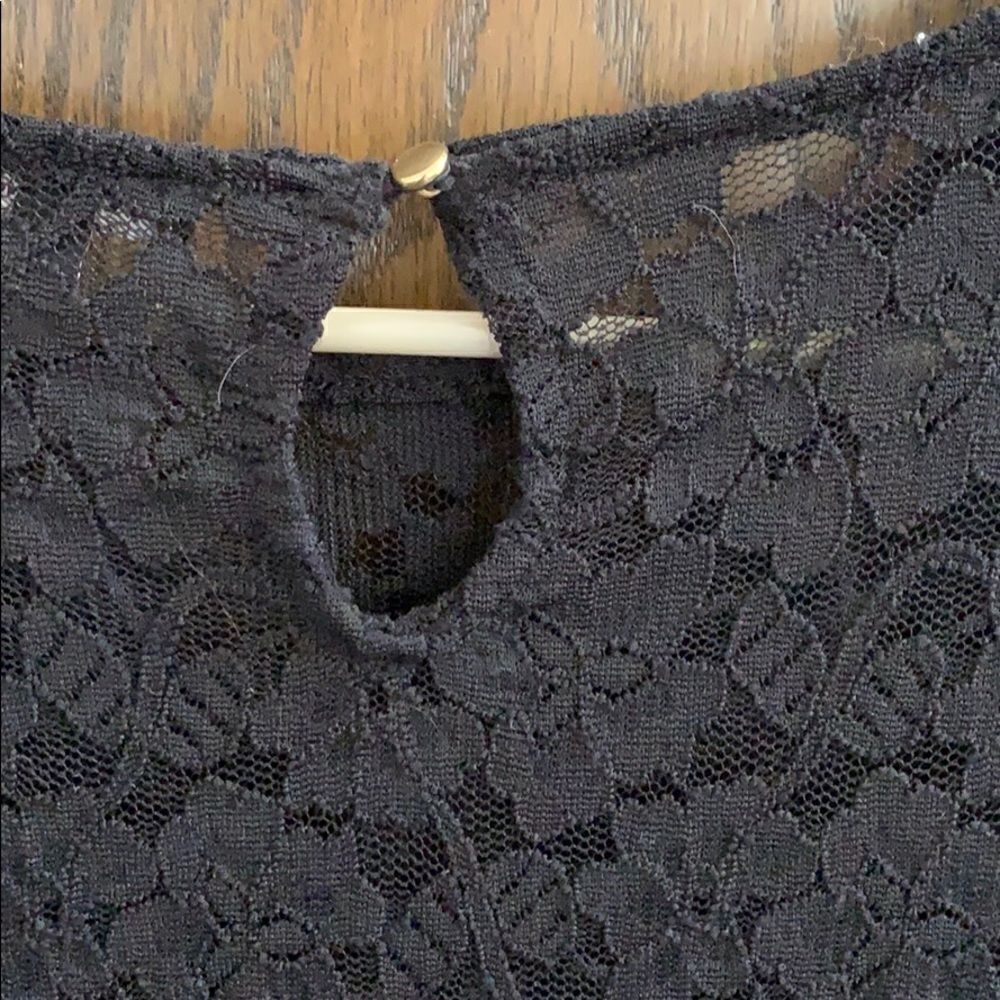 Express black floral top, size XS. - Picture 4 of 5
